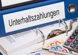 Unterhaltszahlungen. Foto: © DOC RABE Media - Fotolia.com Aktenordner mit Aufschrift "Unterhaltszahlungen". Foto: © DOC RABE Media - Fotolia.com