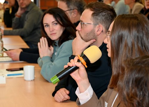 Fragen und Antworten rund um das Thema "Schulabsentismus" Fragen und Antworten rund um das Thema "Schulabsentismus"