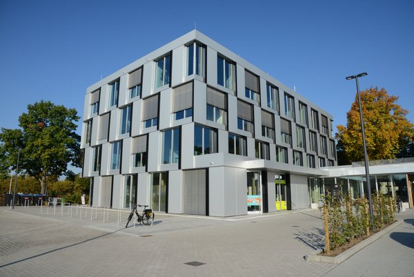 SSR-Parkplatz gesperrt SSR-Parkplatz gesperrt