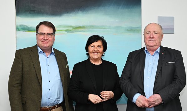 Landrätin begrüßt Landrätin begrüßt