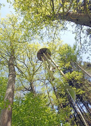 Eröffnung des Klangwaldes Möhnesee - Foto: Thomas Weinstock / Kreis Soest Klanginstallation im Klangwald - Foto: Thomas Weinstock / Kreis Soest