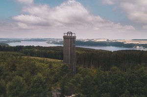 Möhnesee-Turm Foto: Tourismus NRW e.V. Möhnesee-Turm mit Panoramablick - Foto: Tourismus NRW e.V.