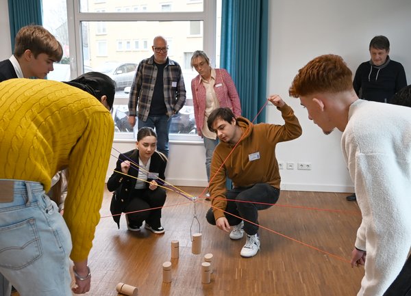 Teamwork beim "Tower of Power" Teamwork beim "Tower of Power"