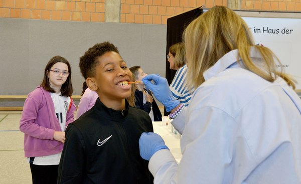 Fluoreszierenden Flüssigkeit Fluoreszierenden Flüssigkeit