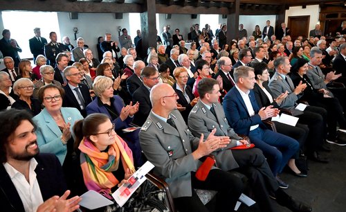 Rund 200 Gäste Rund 200 Gäste