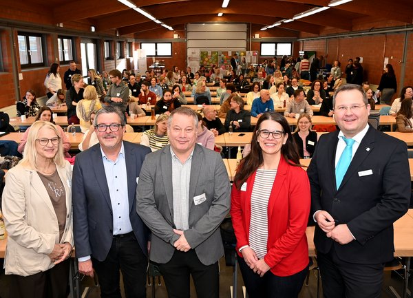 Fachtag Schulabsentismus "Wer fehlt, zählt" Fachtag Schulabsentismus "Wer fehlt, zählt"