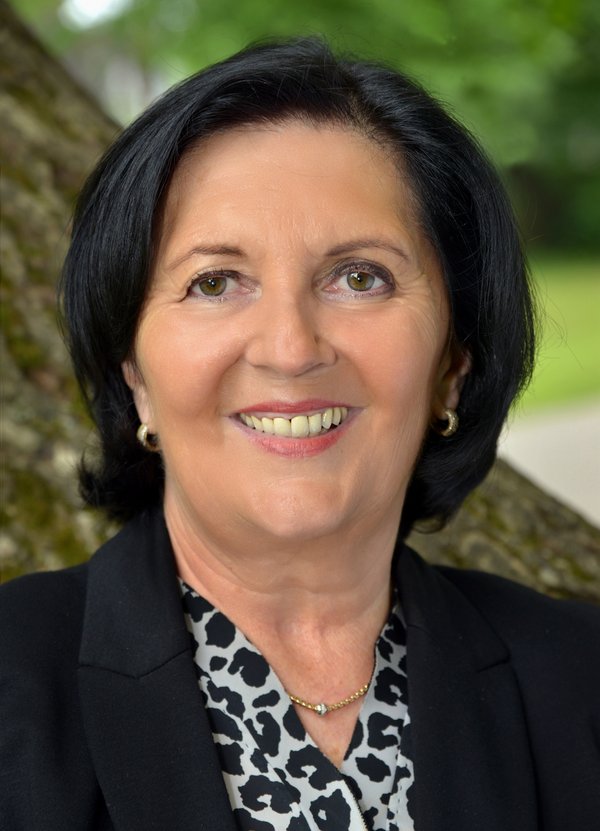 Landrätin unterstützt Spendenaufruf Landrätin unterstützt Spendenaufruf