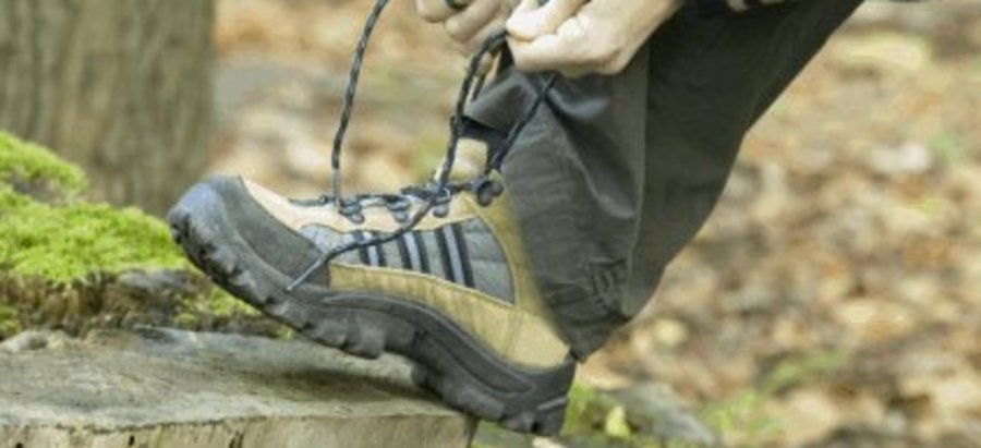 Wanderschuhe - Foto: Hellweg Touristik