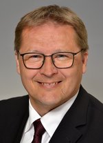 Portrait von Volker Topp, Kreisdirektor und Dezernent für Personal, Finanzen, Recht und IT. Foto: Thomas Weinstock/ Kreis Soest